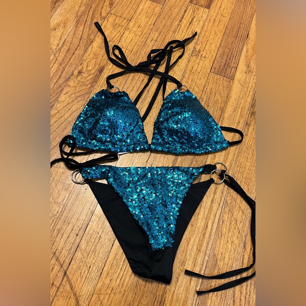 Women’s bikinis